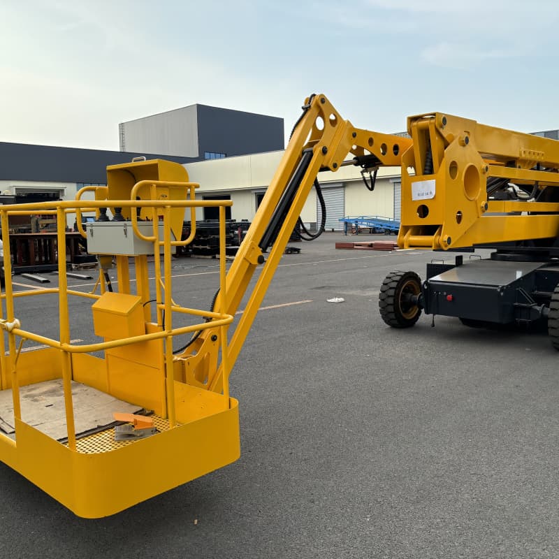 Self-Propelled Articulating Aerial Work Platform