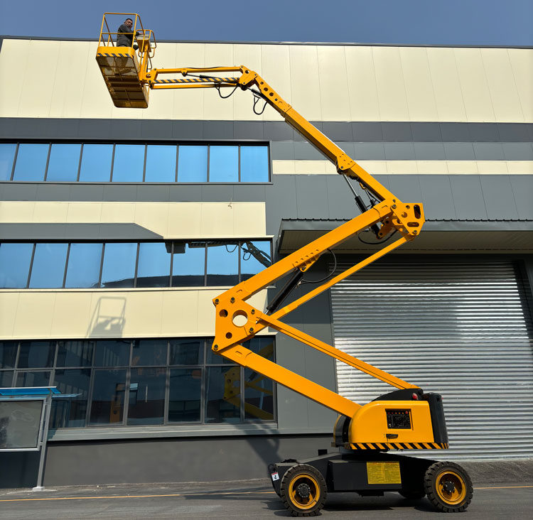 Self-propelled Articulating Boom Lift