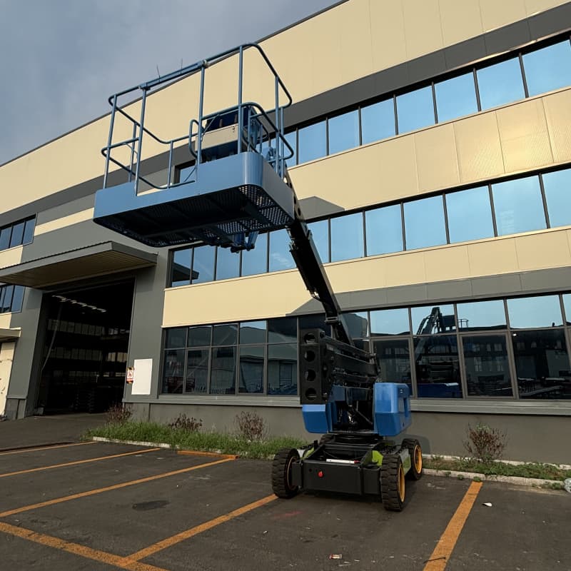 Self-propelled Articulating Boom Lift